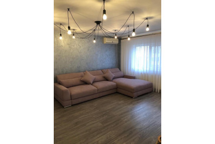 Salia canapea 3 locuri cu insula Salia canapea 3 locuri cu insula